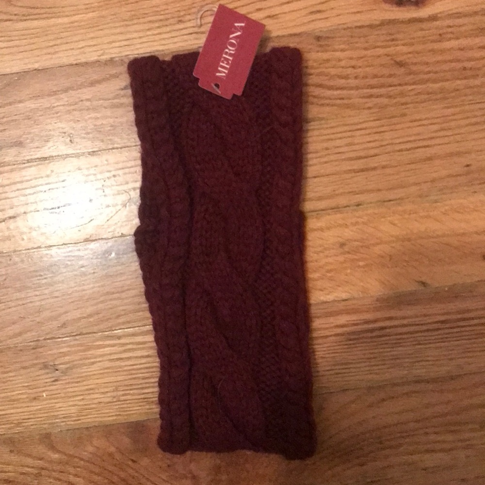NWT Medina burgundy knit head wrap